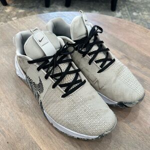 Nike Metcon 6 Tan and black